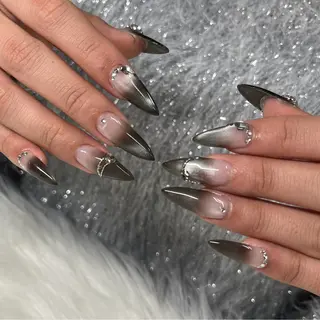 ネイル tener 🖤yua🖤のネイルデザイン