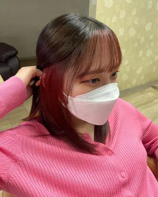 ロング カラー 徳留 もも花のヘアスタイル