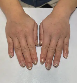 ネイル ネイルサロンエーナインイオン西町店所属・大館 萌香のネイルデザイン