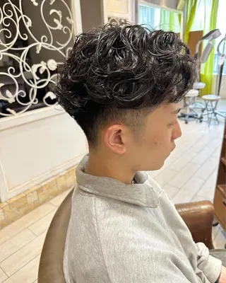 パーマ メンズ メンズパーマ特化🔥 ツイスパ/シャドウのヘアスタイル