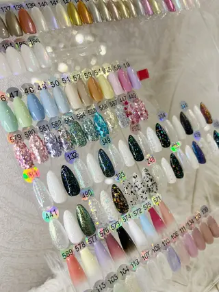 ネイル Ubuntu🎀 ネイルサロン✨のネイルデザイン