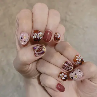 ネイル オオネザワ ユカのヘアスタイル