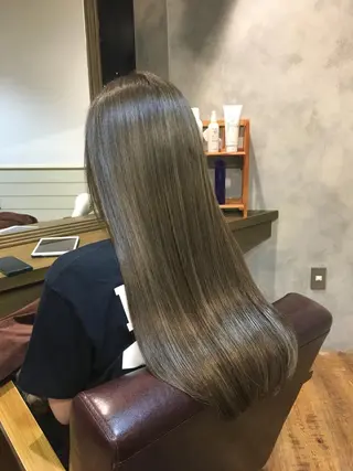 ロング 髪質改善くすみカラー 🍀/石川大輔のヘアスタイル