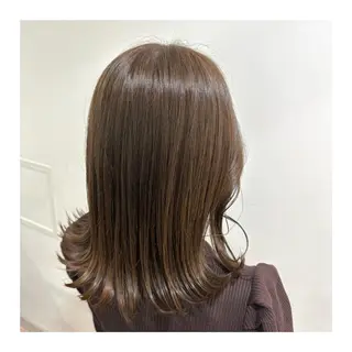 セミロング カラー あべ ゆうかのヘアスタイル
