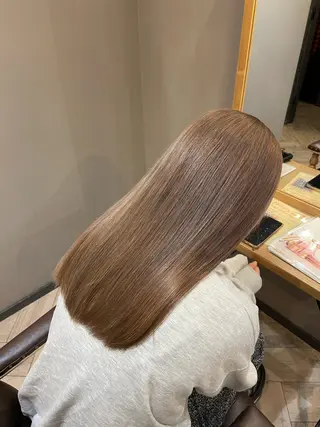 カラー shiomi H辻田 杏梨のヘアスタイル