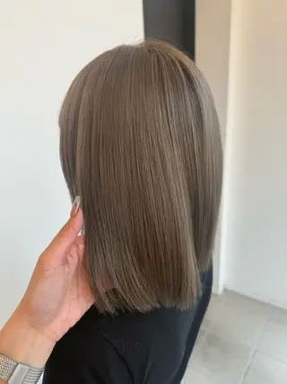 カラー 木村 咲花のヘアスタイル