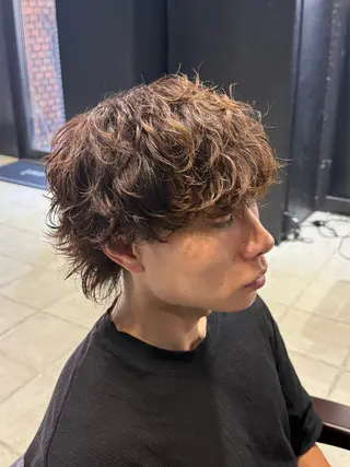 ミディアム パーマ メンズ 【フェザーパーマ】 【縮毛矯正】鶴田文のヘアスタイル