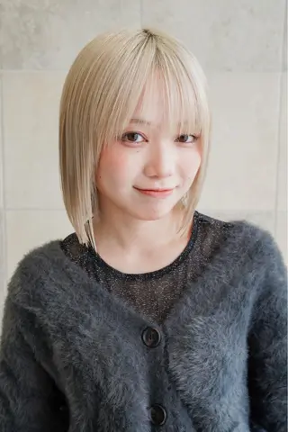 ミディアム ハイライト 石橋 瑞穂のヘアスタイル