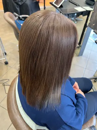 ミディアム カラー Ripps長居所属・メテオ ／ヘアカラー 西川菜実のヘアスタイル