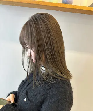 ミディアム カラー オリーブ/縮毛♡ Natsuno🩰のヘアスタイル