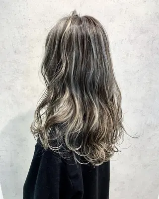 ロング カラー 神野 雅樹のヘアスタイル