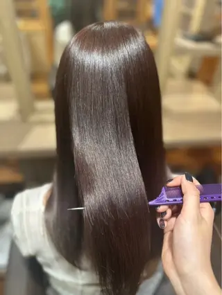 カラー ロング 野田 菜月のヘアスタイル