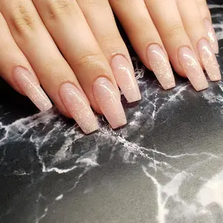 セミロング ネイル クロキ 。のネイルデザイン