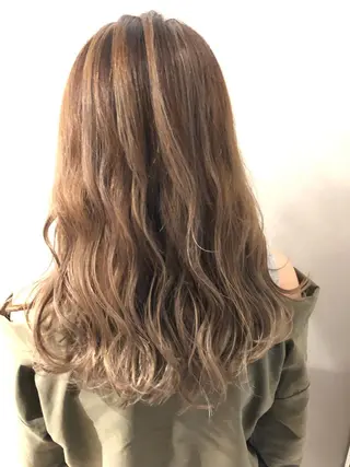 セミロング カラー LA KING GINZA TOKYO所属・🧡ショートの達人 🧡SHOのヘアスタイル