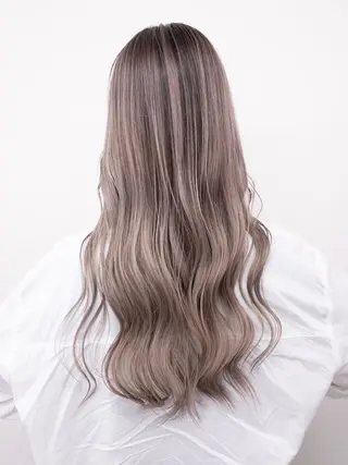ロング カラー salowin名古屋栄所属・DAIKI ハイトーンカラーのヘアスタイル