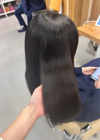 ロング Nana/透けカラー ×似合わせカットのヘアスタイル