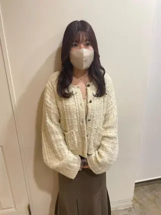 ロング カラー MIOベージュカラー 柔らかいカラーのヘアスタイル