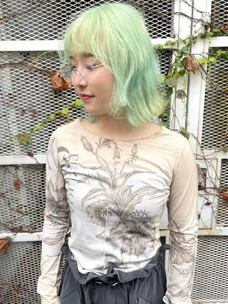 ショート カラー 髪質改善ｶﾗｰ ｹｱﾌﾞﾘｰﾁ/ﾀﾑのヘアスタイル