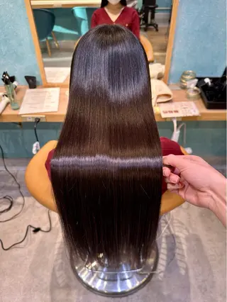 ロング 縮毛矯正　髪質改善 韓国風レイヤー　吉田のヘアスタイル