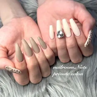 ネイル nailsalon Nutsのネイルデザイン