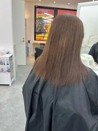 ミディアム 韓国ヘア×ハイトーン AYA💫のヘアスタイル