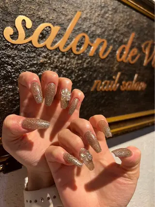 ネイル 、 、の眉毛・アイブロウイメージ