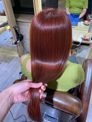 ロング カラー luce所属・千代 夏輝のヘアスタイル