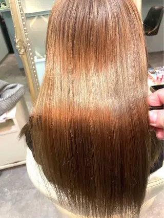 セミロング Lucia 植田泰介のヘアスタイル