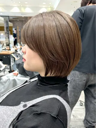 ショート カラー 💍新宿ショート 💍岩田莉奈のヘアスタイル