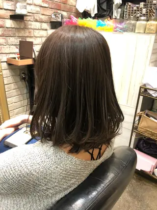 セミロング 美髪の錬金術師 チダ ヨシヒロのヘアスタイル