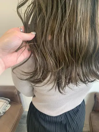 ロング カラー ハイトーン/レイヤー 💜Akaneのヘアスタイル