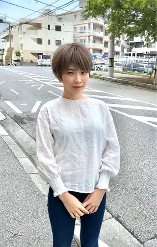 ショート カラー grand juteのヘアスタイル