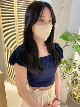 セミロング カラー 🩰オリーブ/ ベージュ松本咲花🩰のヘアスタイル