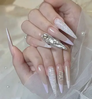 ネイル D-BEAUTY Nailsalonのネイルデザイン