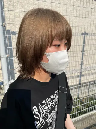 ミディアム カラー 由比藤理子 ブリーチカラー🌈のヘアスタイル