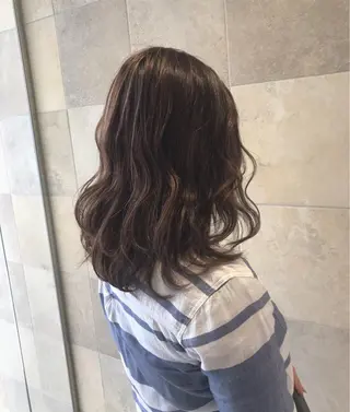 ミディアム 田中 あかねのヘアスタイル