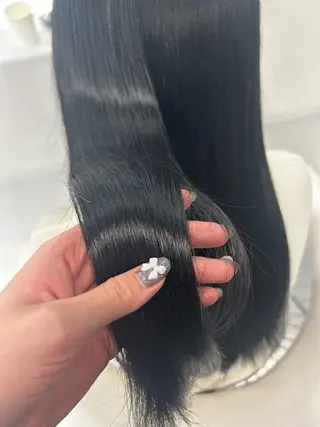 ロング カラー あやめ🪽 オリーブ/ハイトーンのヘアスタイル