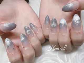 ネイル 芦辺 香奈のネイルデザイン