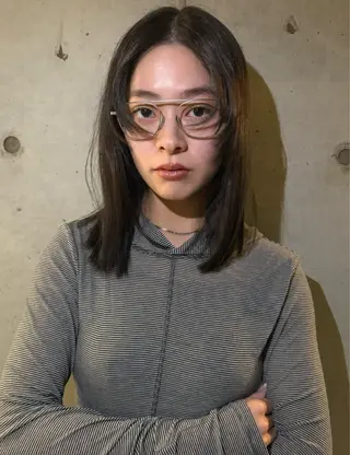 カラー ヤナギヤ カノのヘアスタイル