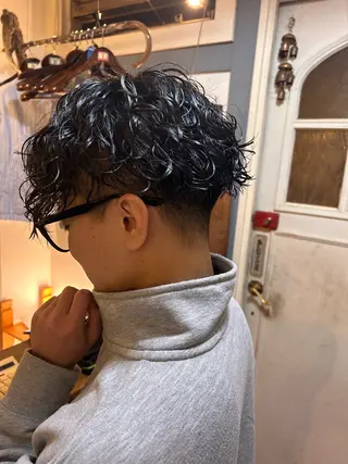 ショート パーマ メンズ 清水千優/パーマ/透 明感カラー/メンズのヘアスタイル