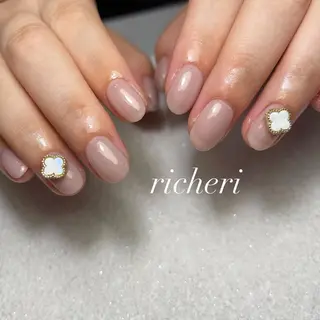 ミディアム ネイル richeri beautyのネイルデザイン
