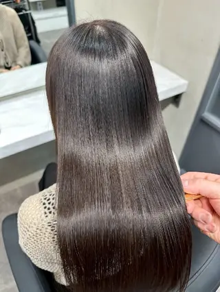 セミロング カラー 高品質な髪質改善 透明感カラー船本のヘアスタイル