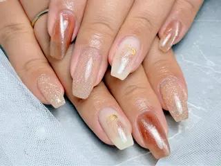 ネイル マジックミラー所属・マジック ミラーのネイルデザイン