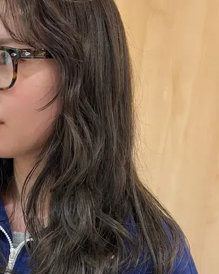 セミロング カラー トレンドと似合わせ/ マンツーマン/西上楓のヘアスタイル