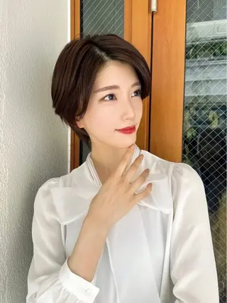 ショート カラー 岩下 実希のヘアスタイル