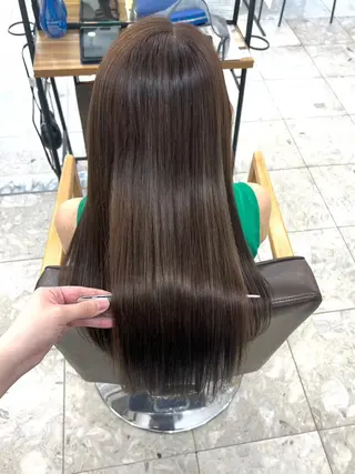 セミロング 髪質改善縮毛矯正 指名No.1👑のヘアスタイル