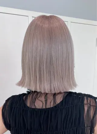 ショート カラー 艶ハイトーン‪‪🔆 ️️️安座間 希のヘアスタイル