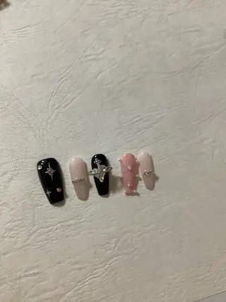 ネイル pink ladyサロン所属・べ にのネイルデザイン