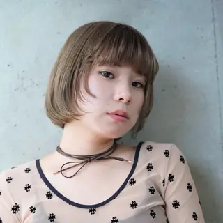 ミディアム カラー ミサキ￤ベージュ￤ ボブ￤カラーリストのヘアスタイル