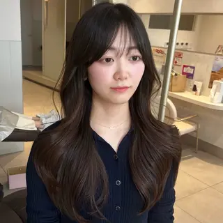 ロング カラー 似合わせレイヤー/ 透明感カラーのヘアスタイル